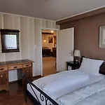 Drachenburg Апартаменты *
